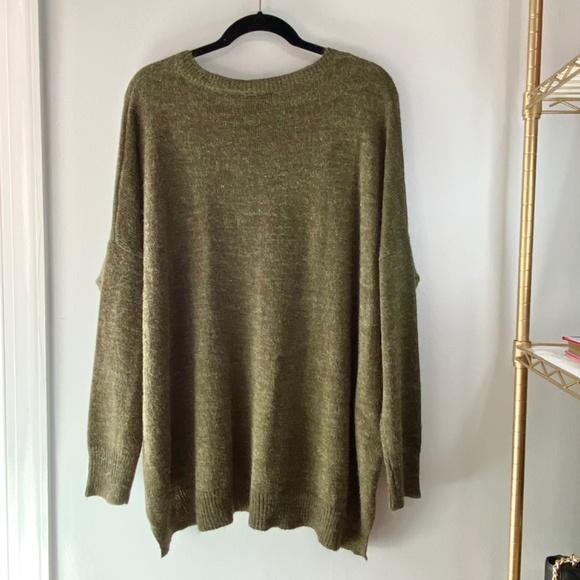 NWOT Cotton On Green Sweater in Size Medium - Picture 2 of 11